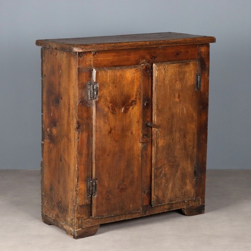 Meuble ancien sapin - meuble, teinté