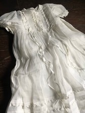 Ancienne robe de baptême  en