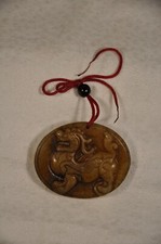 MEDAILLON EN PIERRE DURE