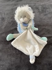 Doudou Lion gris bleu mouchoir