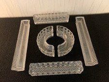 Chemin de table en verre pressé moulé (prix des 6)