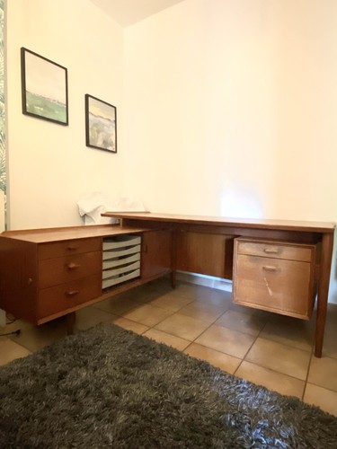 Bureau modèle 209 par - 209, arne