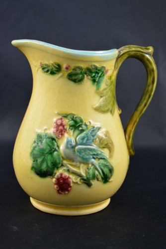 Ancien pichet barbotine de - en,