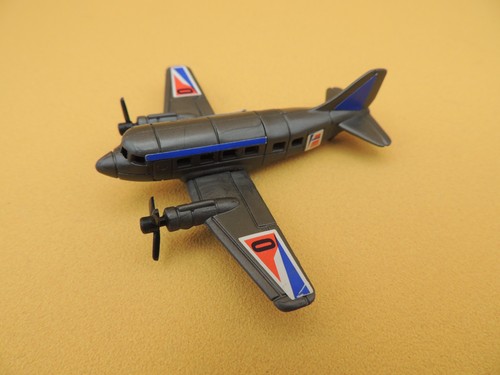 Kinder surprise avion à - -,