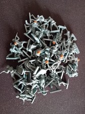 50 SOLDATS D INFANTERIE  ALLEMANDE. DEUXIEME GUERRE MONDIALE  1/72 LOT 3