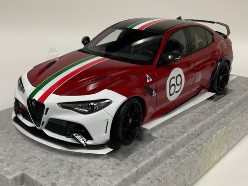 Motorhelix alfa romeo - 1/18,