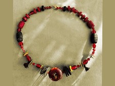 Collier ethnique en pierre et perles de verre