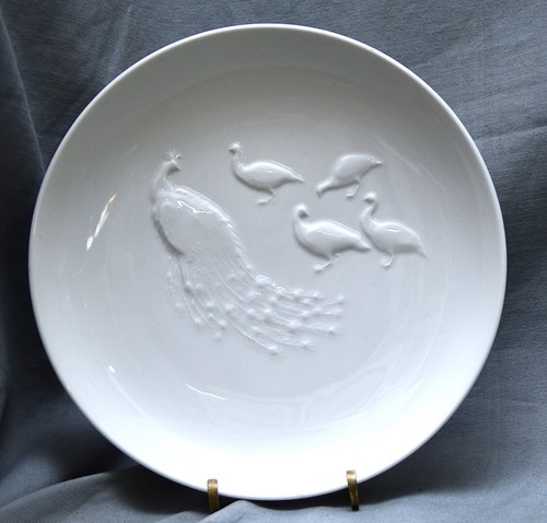 Assiette murale relief kpm - assiette,