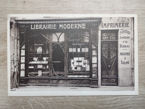 Cpa libraire moderne brioude - libraire,