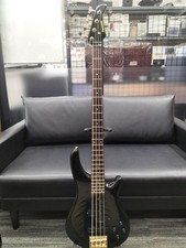 Guitare basse électrique