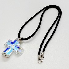 Collier pendentif croix d'Eden