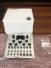 Intellijel Shapeshifter Modulaire Synthé Wavetable Oscillateur Vocodeur Utilisé