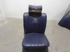 siége avant droit pour