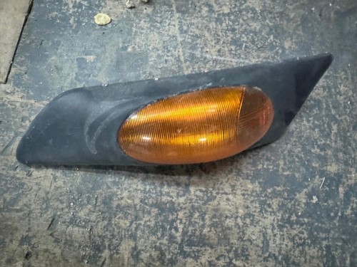 Clignotant aile avg iveco - clignotant,