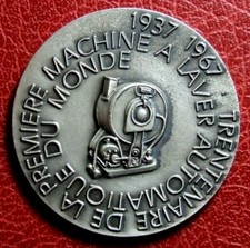 Médaille argent art déco première machine à laver au monde 1937 BENDIX