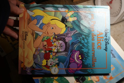 Alice pays des merveilles - au,