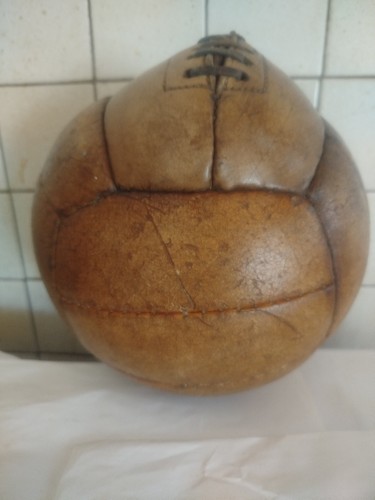 Ballon foot ancien - de,