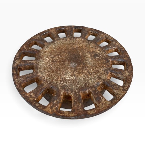 Ancienne grille pour siphon - , de