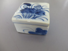 Ancienne petite boite en