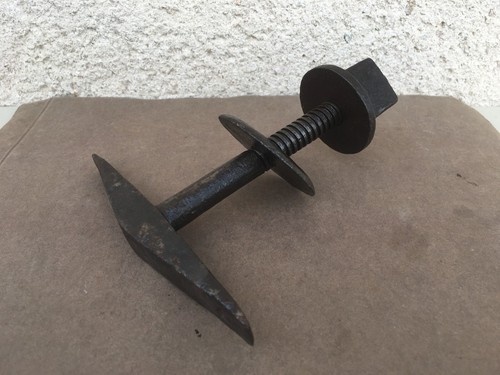 Ancienne vis maintien - de,