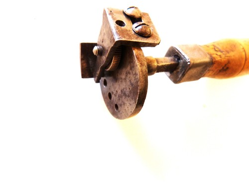 Ancien outil coupe - coupe, lacet