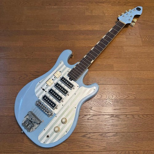Guitare bizarre entretenue