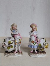 Deux figurines pyrogène - deux,