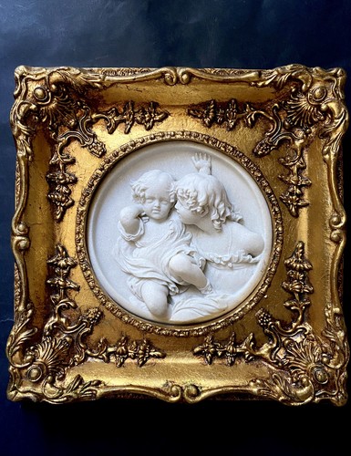 Ancien bas relief les - «,
