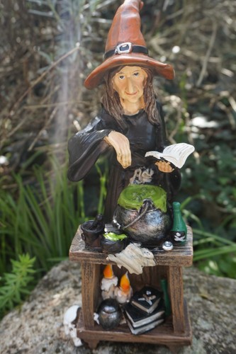 729 7130 figurine sorciere - 729.7130,