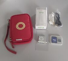 Lecteur MP3 argenté multimédia player USB micro SD 8 GB fixation par clip