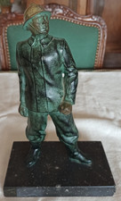 STATUETTE DE POMPIER EN REGULE SUR SOCLE MARBRE voir les photos bon états