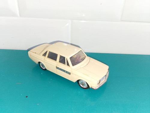 2607261 voiture plastique - 2607261,