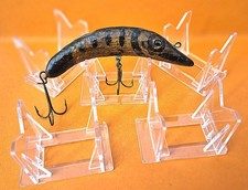 Lot 5 supports pour leurres anciens ou de collection,  pêche au moulinet ancien.