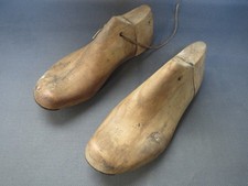 Ancien petit embauchoir forme de chaussure cordonnier taille enfant pointure 37