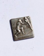 RARE ANCIENNE PETITE MEDAILLE DE SPORT: ESCRIME - 1930-70 EPEE FLEURET D:13x14mm