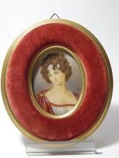 Miniature Ecole Anglaise signée RUBY : Portrait d'une jeune fille en médaillon.