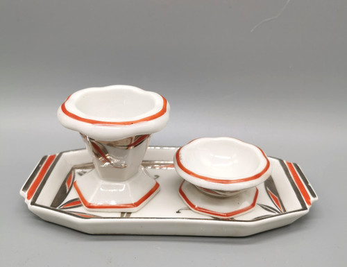 Ancien service oeuf - service, à