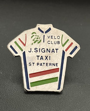 44 -  Pin's CYCLISME - VELO CLUB DE SAINT PATERNE 72 - SPONSOR J. SIGNAT TAXI