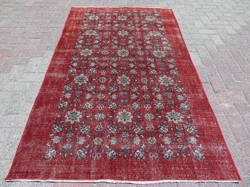 Tapis turc vintage rouge