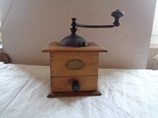 ANCIEN MOULIN À CAFÉ EN BOIS
