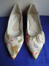 Escarpins cuir  38 Fantaisie neufs mais Vintage Spain