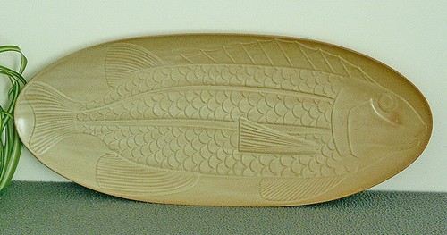 Grand plat ovale à - !,