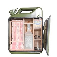 Minibar en bidon d'essence