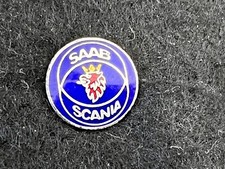 b  PINS PIN ENAMEL CAR AUTO AUTOMOBILE LOGO SAAB SCANIA VERSION EGF