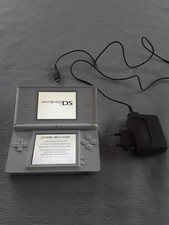 Nintendo DS lite blanche bon état et fonctionnelle + chargeur et stylet 