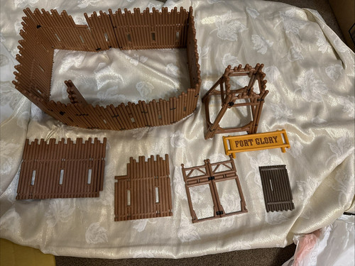 Vintage playmobil fort - fort, glory