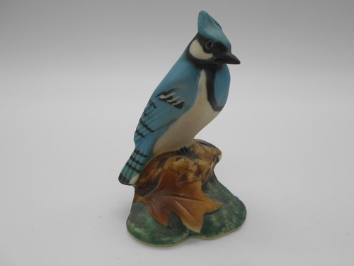 Figurine en biscuit - ),
