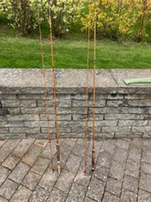 deux cannes à peche à la