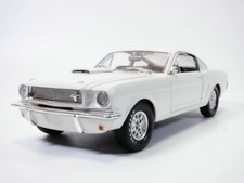FORD MUSTANG SHELBY GT350 blanc 1966 1/18 Fastback