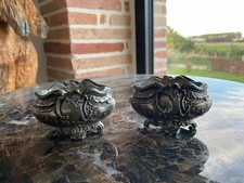 Paire  de salerons anciens . Argent massif . style rocaille